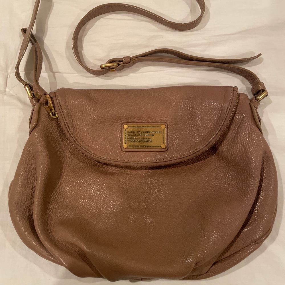 AUTHENTIC MARC JACOBS ITALIAN LEATHER CROSSBODY